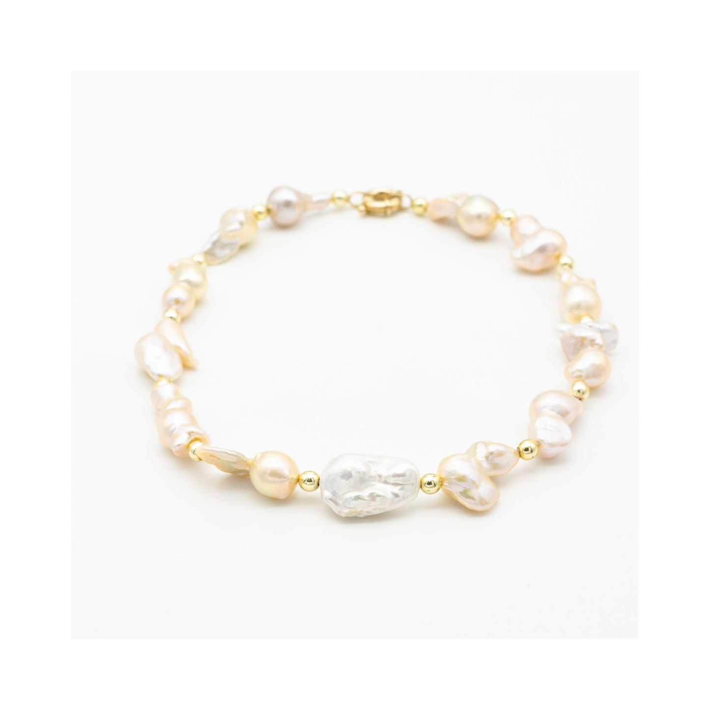 Baroque Peachy White Necklace